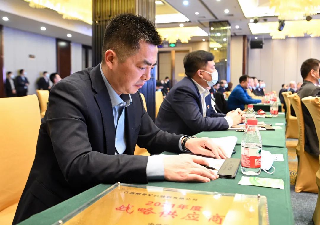 8338b01a88e2cccfe77936bbade1f4b9